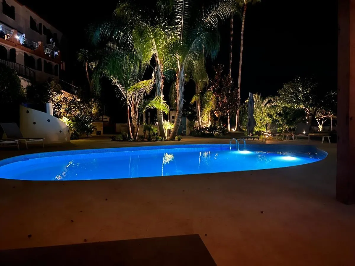 La Pina Verde Estepona Guest house